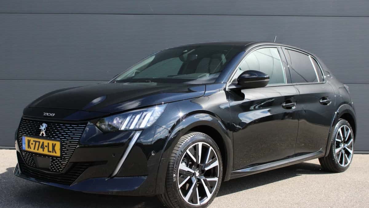 Peugeot 208 (2020) — foto 1
