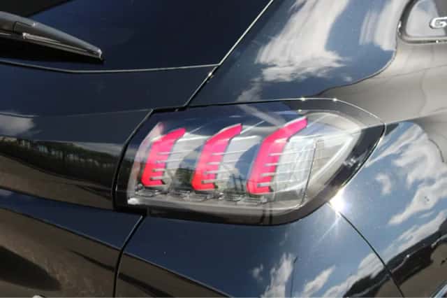 Peugeot 208 (2020) thumbnail 12