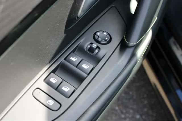Peugeot 208 (2020) thumbnail 18