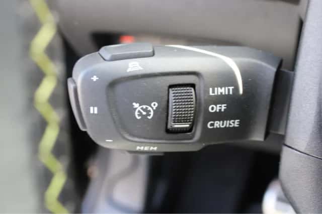Peugeot 208 (2020) thumbnail 21