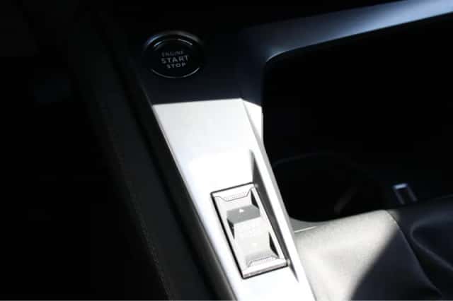 Peugeot 308 (2022) thumbnail 24