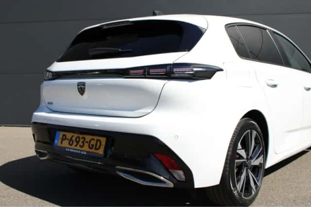 Peugeot 308 (2022) thumbnail 10