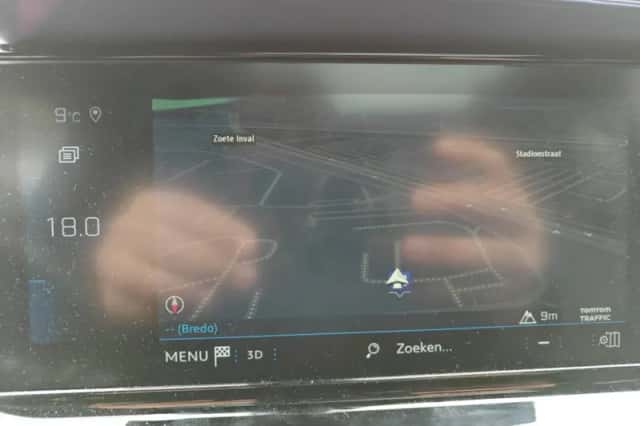Peugeot 208 (2021) thumbnail 8