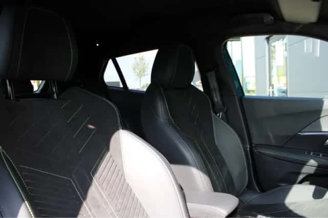 Peugeot 2008 (2025) thumbnail 4