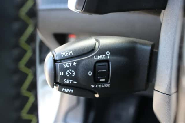 Peugeot 208 (2020) thumbnail 18