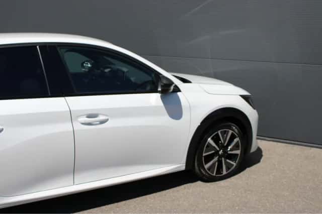 Peugeot 208 (2020) thumbnail 9