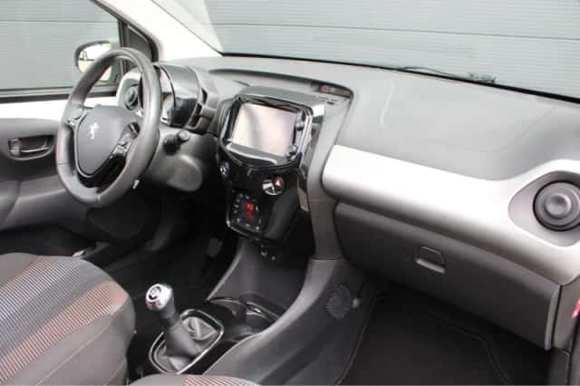 Peugeot 108 (2014) thumbnail 3
