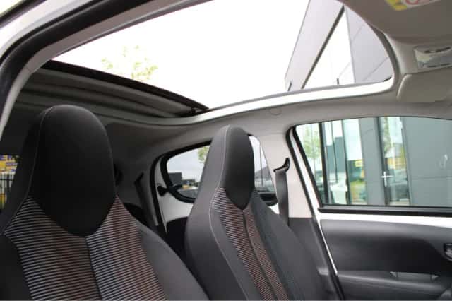 Peugeot 108 (2014) thumbnail 4