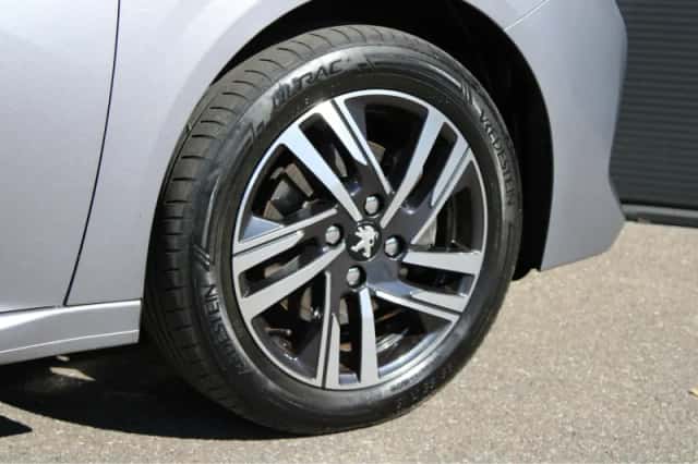 Peugeot 208 (2021) thumbnail 8