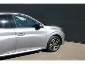 Peugeot 208 (2021) thumbnail 9