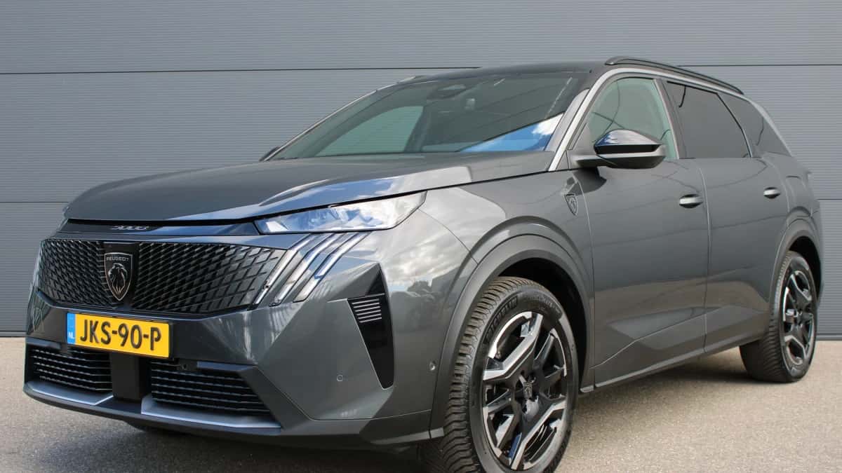 Peugeot 5008 (2025) — foto 1