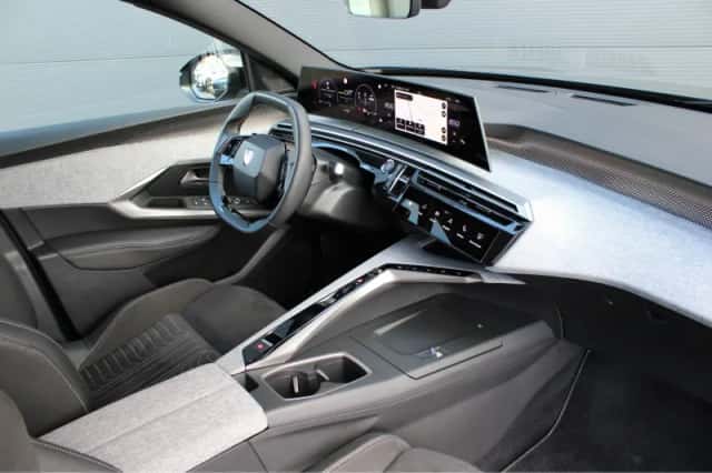 Peugeot 5008 (2025) thumbnail 3