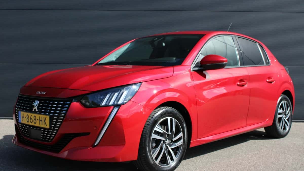 Peugeot 208 (2020) — foto 1