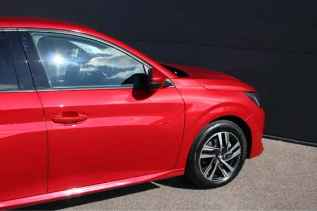 Peugeot 208 (2020) thumbnail 8