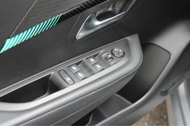 Peugeot 208 (2020) thumbnail 17