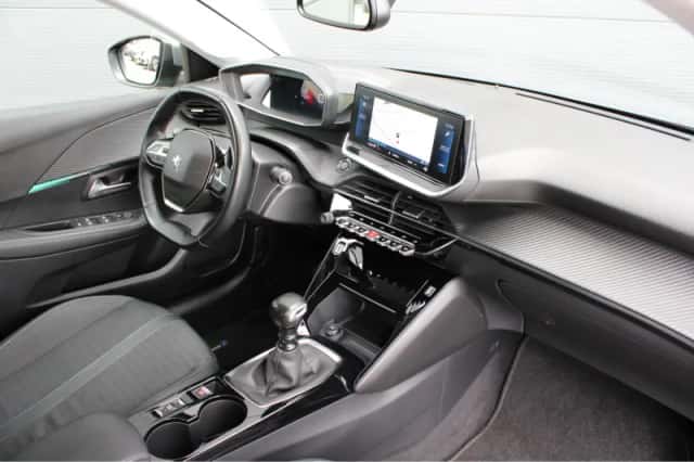 Peugeot 208 (2020) thumbnail 3