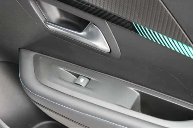 Peugeot 208 (2020) thumbnail 6