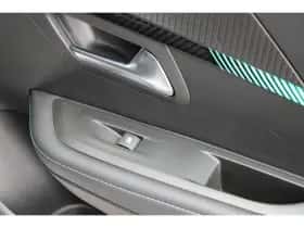 Peugeot 208 (2020) thumbnail 6
