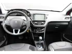 Peugeot 2008 (2018) thumbnail 13