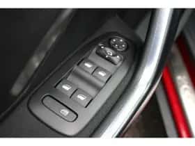 Peugeot 2008 (2018) thumbnail 14