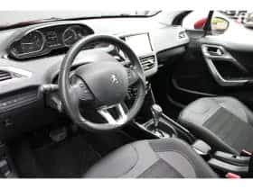 Peugeot 2008 (2018) thumbnail 16