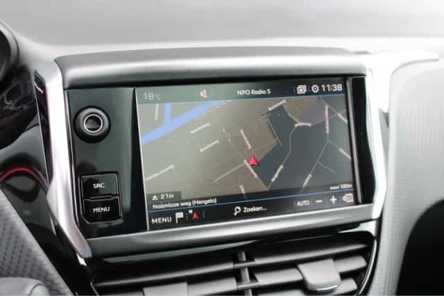Peugeot 2008 (2018) thumbnail 21