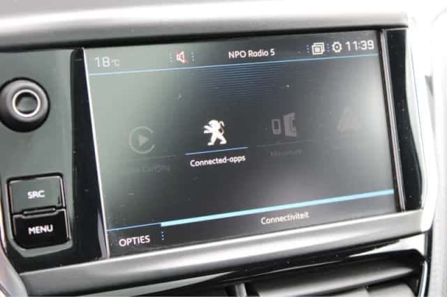 Peugeot 2008 (2018) thumbnail 23
