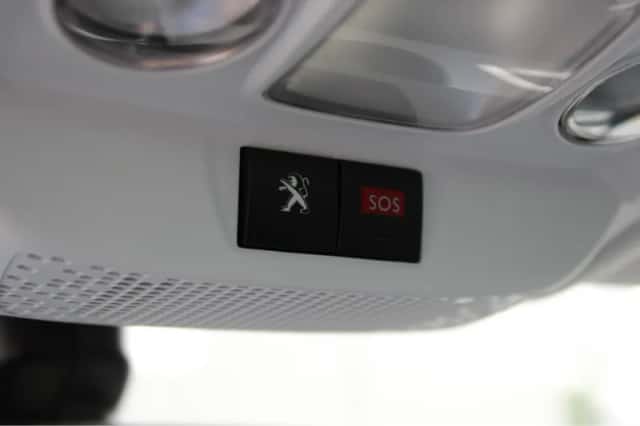 Peugeot 2008 (2018) thumbnail 24