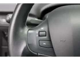 Peugeot 2008 (2018) thumbnail 26
