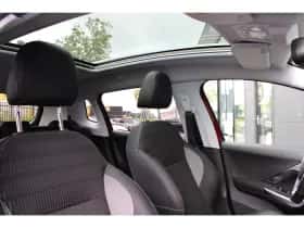 Peugeot 2008 (2018) thumbnail 4