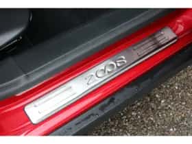 Peugeot 2008 (2018) thumbnail 6