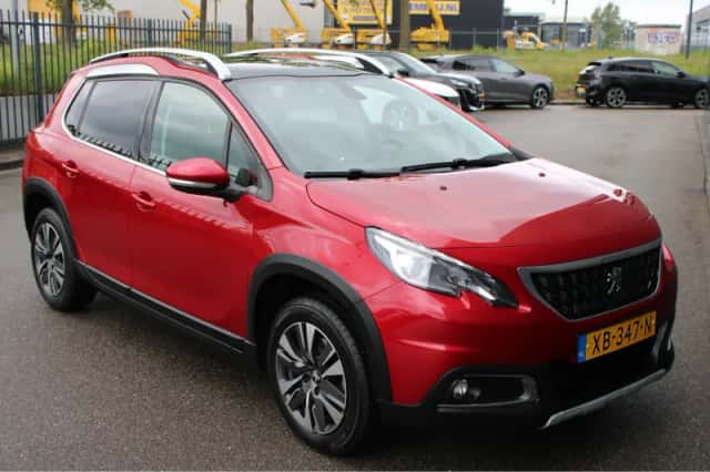 Peugeot 2008 (2018) thumbnail 8