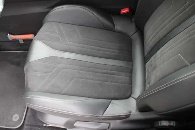 Peugeot 3008 (2022) thumbnail 24