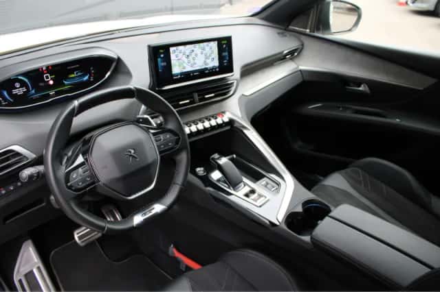 Peugeot 3008 (2022) thumbnail 25