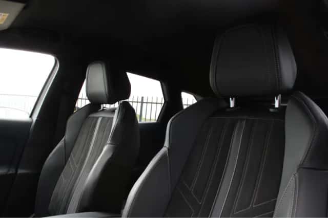 Peugeot 3008 (2022) thumbnail 26