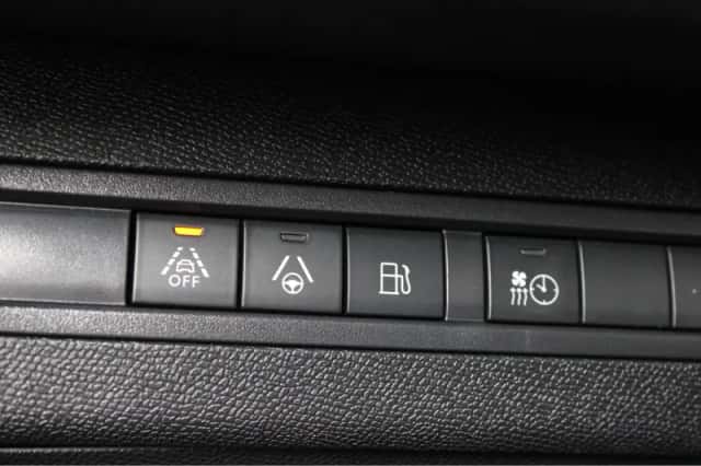 Peugeot 3008 (2022) thumbnail 27