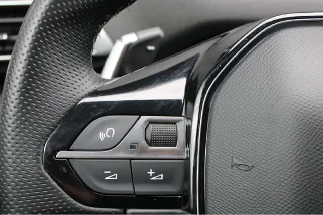 Peugeot 3008 (2022) thumbnail 29