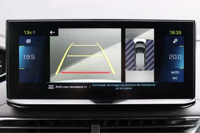 Peugeot 3008 (2022) thumbnail 35