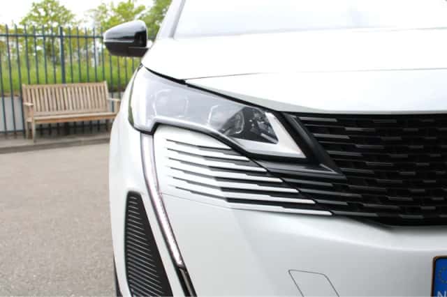 Peugeot 3008 (2022) thumbnail 42