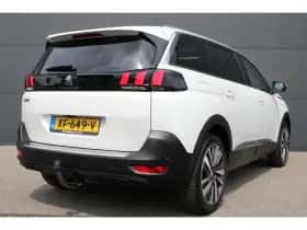 Peugeot 5008 (2019) thumbnail 2