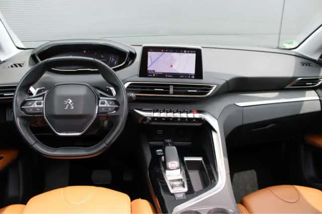 Peugeot 5008 (2019) thumbnail 18
