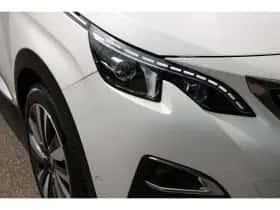 Peugeot 5008 (2019) thumbnail 8