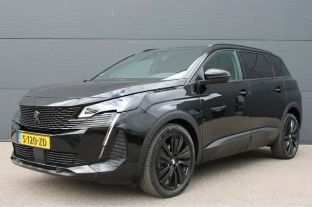 Peugeot 5008 (2023) thumbnail 1