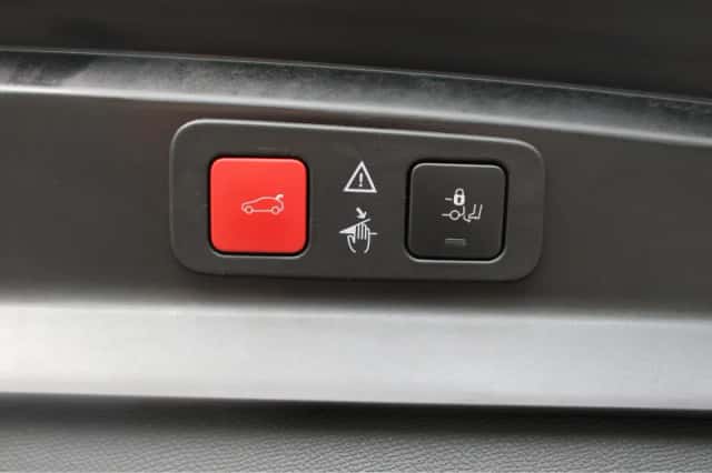 Peugeot 5008 (2023) thumbnail 14