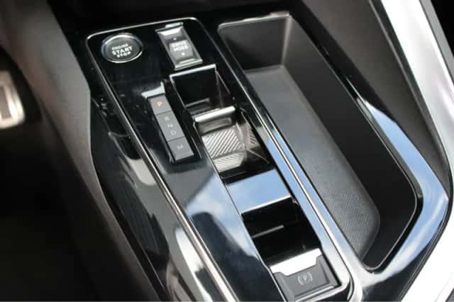 Peugeot 5008 (2023) thumbnail 21