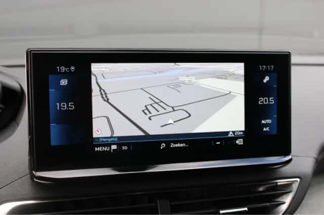 Peugeot 5008 (2023) thumbnail 22