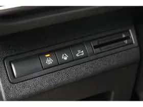 Peugeot 5008 (2023) thumbnail 22