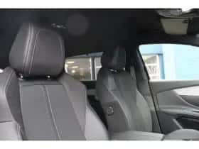 Peugeot 5008 (2023) thumbnail 4