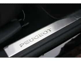 Peugeot 5008 (2023) thumbnail 6