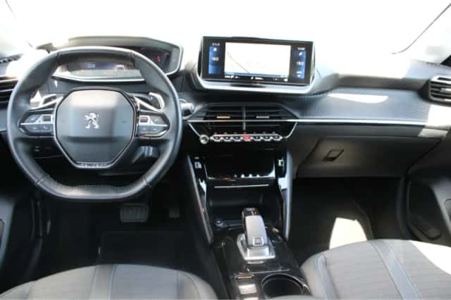 Peugeot 208 (2021) thumbnail 12